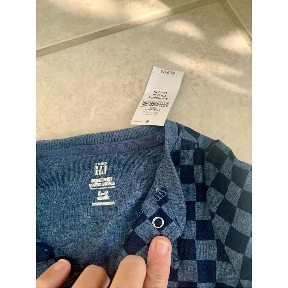 Bundle of 2 Sleepers (Carters & GAP) NWT